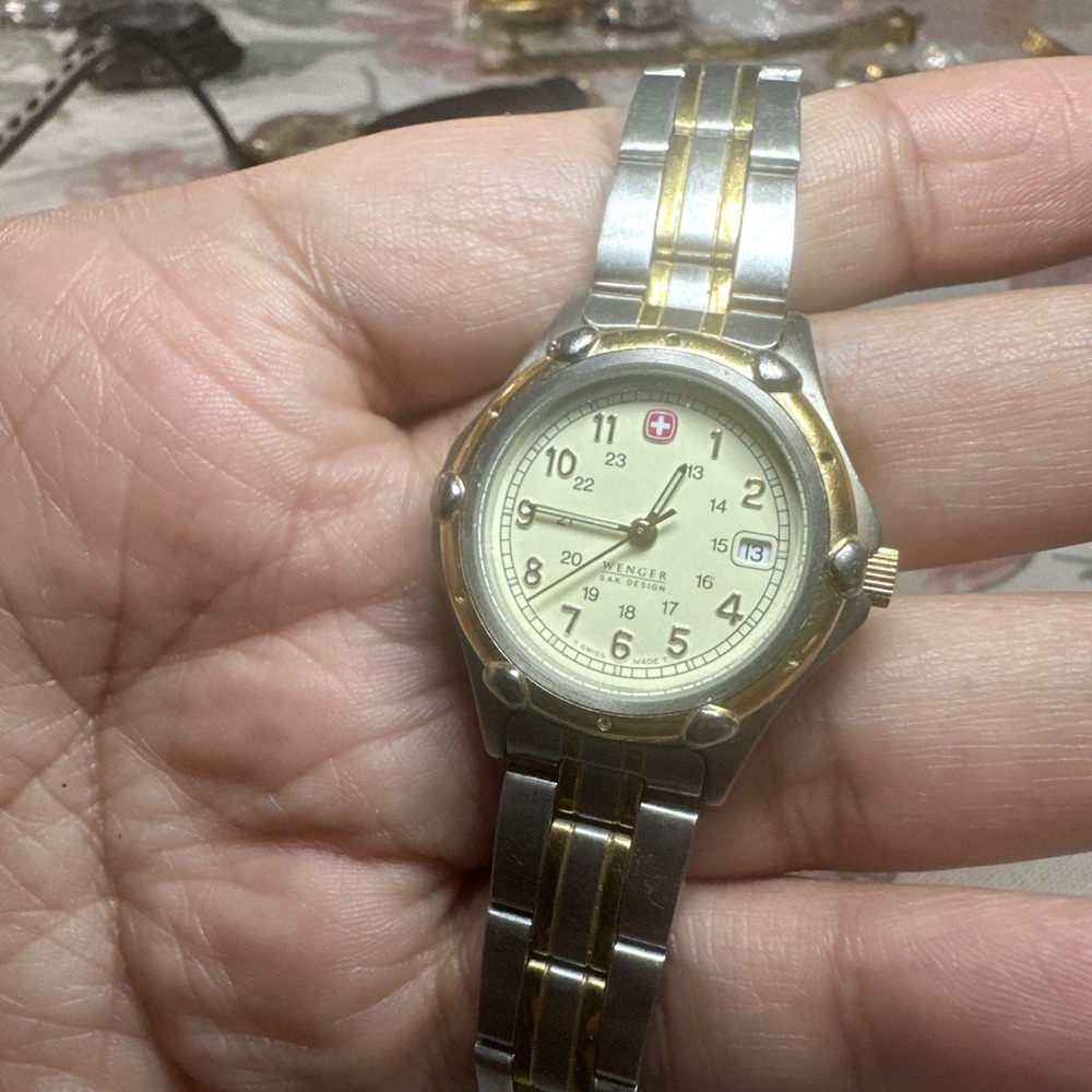 Working Vtg Wenger Swiss Watch Date SAK Design LADIES WATCH‎ 30mm Two tone 7.5"